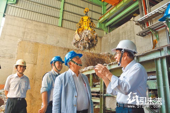 轉廢為能 竹縣府觀摩造紙廠